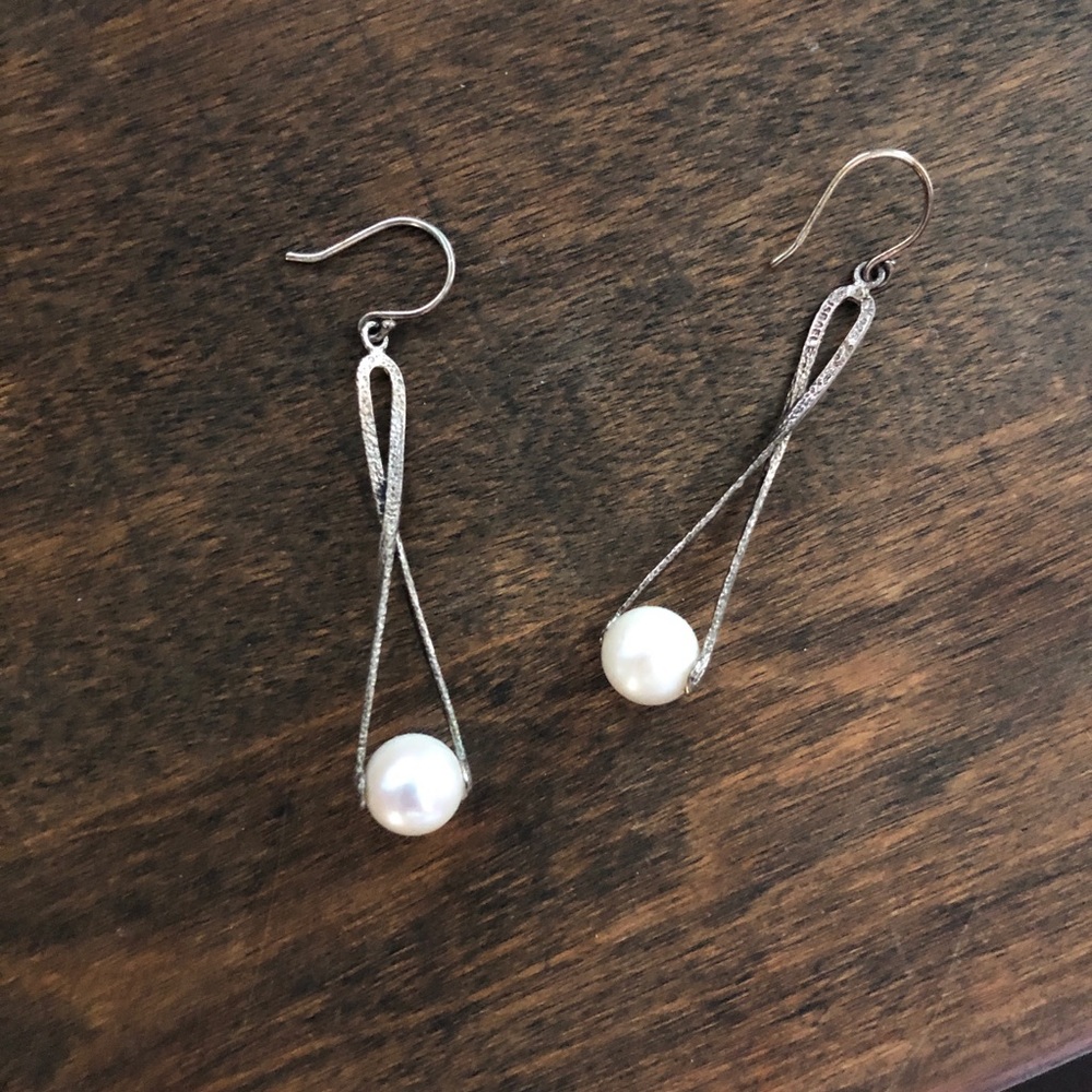 Silpada silver and pearl earrings